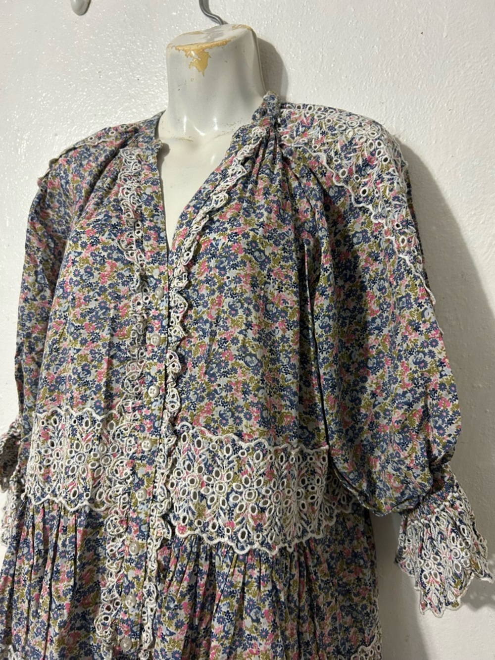 by timo Boho Floral Lace-Trim Midi Dress in Dusty Blue size M - Picture 3 of 10